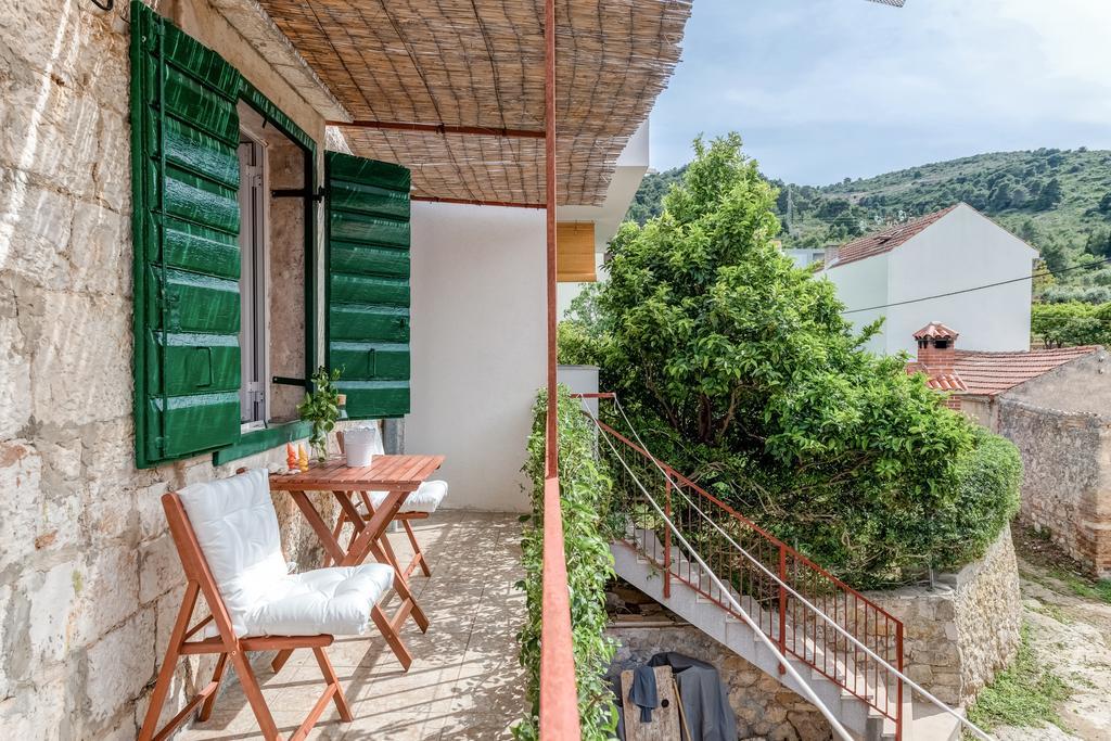 Apartments Bralic Vis Dış mekan fotoğraf