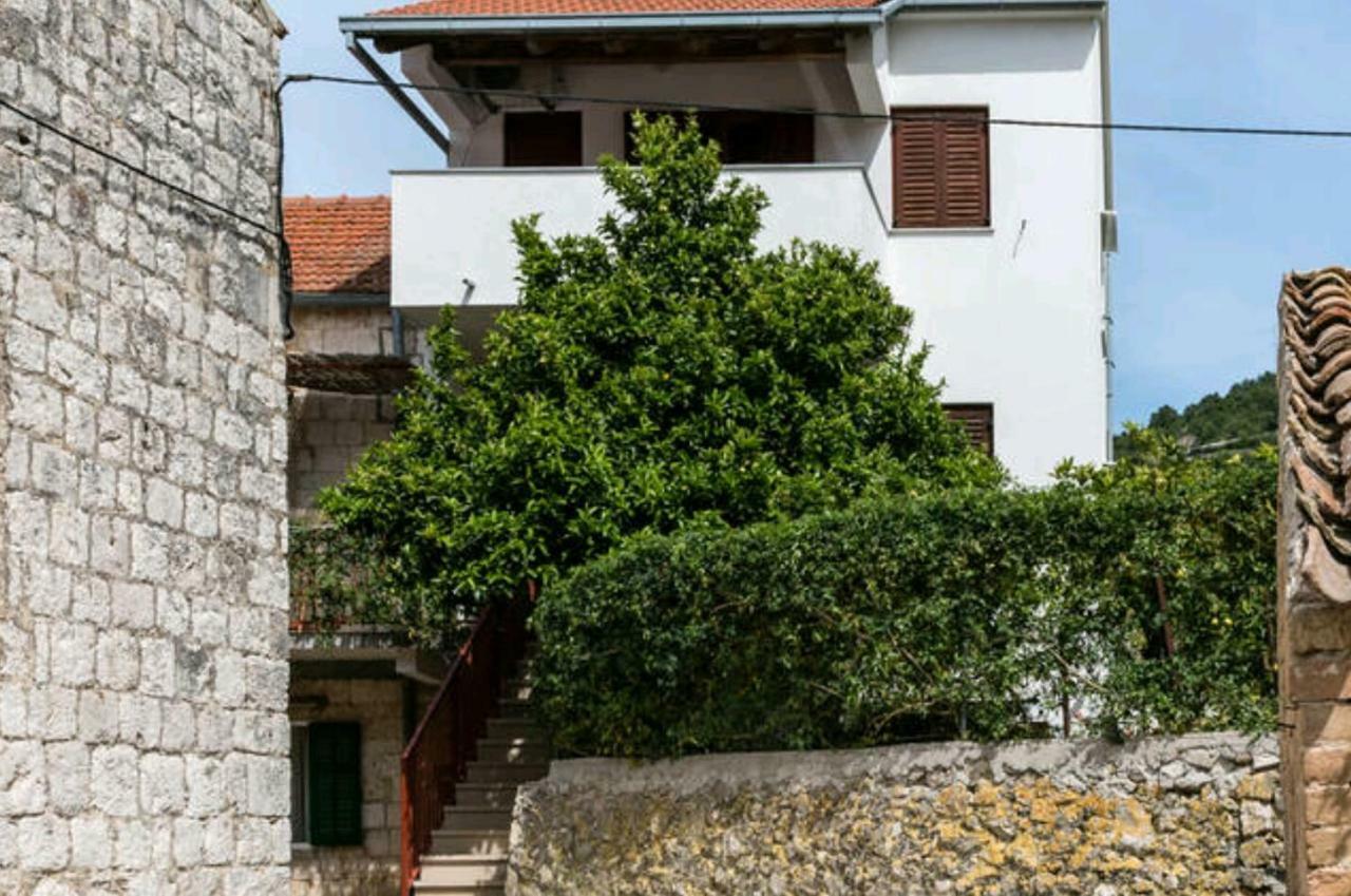 Apartments Bralic Vis Dış mekan fotoğraf